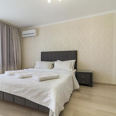 Luxury 2-Bedroom Most City Area, Center Dnipro Exterior foto