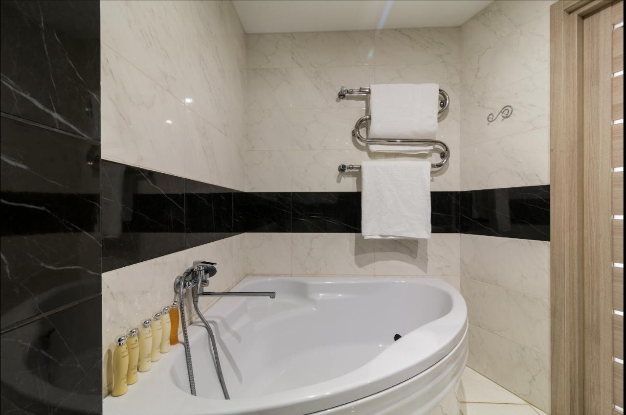 Luxury 2-Bedroom Most City Area, Center Dnipro Exterior foto